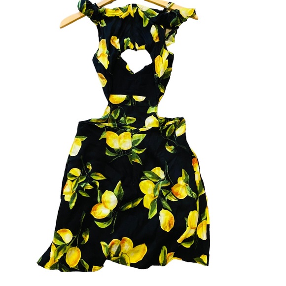 HONEY PUNCH Black Cut Out Lemon Print Off The Shoulder Mini Dress - Picture 4 of 8